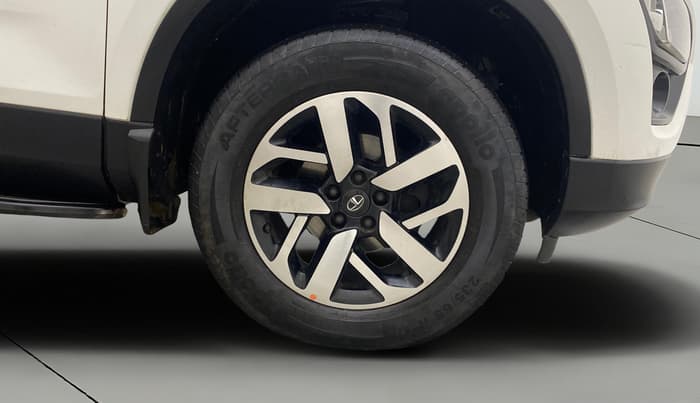 2022 Tata Harrier XZ SUNROOF 2.0L, Diesel, Manual, 60,425 km, Right Front Wheel