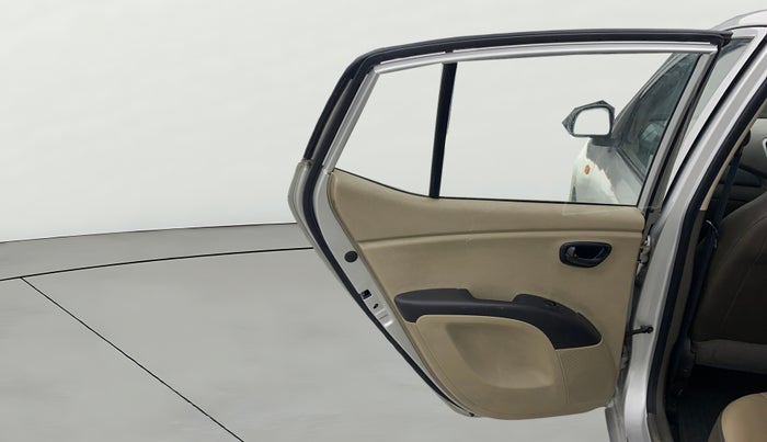 2014 Hyundai i10 MAGNA 1.2, Petrol, Manual, 1,17,384 km, LHS Rear Door