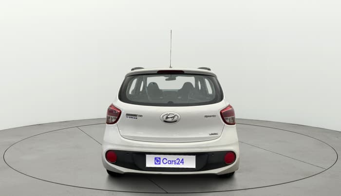 2018 Hyundai Grand i10 SPORTZ (O) AT 1.2 KAPPA VTVT, Petrol, Automatic, 31,128 km, Back/Rear
