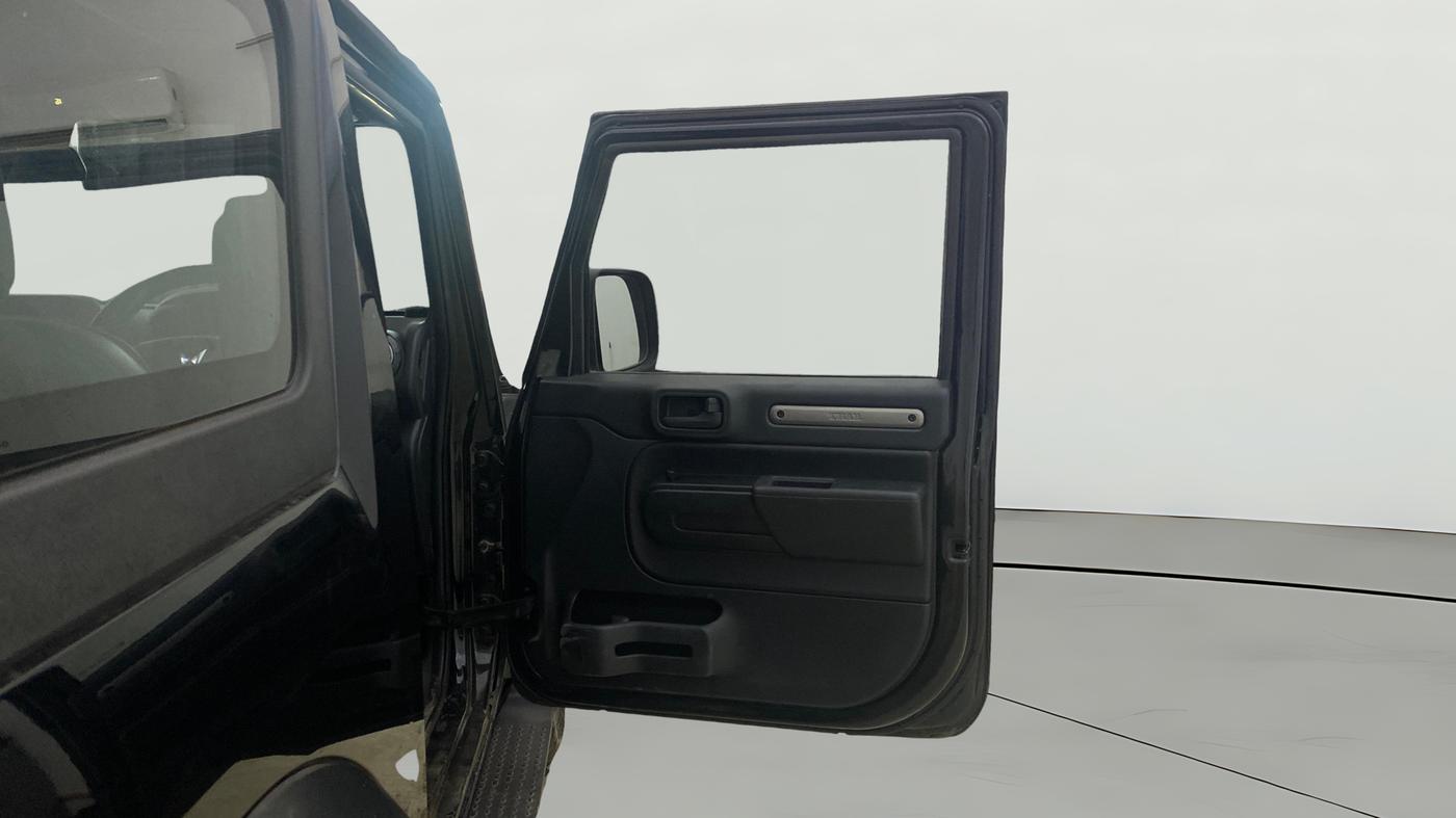 2022 Mahindra Thar LX HT PETROL 4WD MT, Petrol, Manual, 47,601 km, RHS Front Door