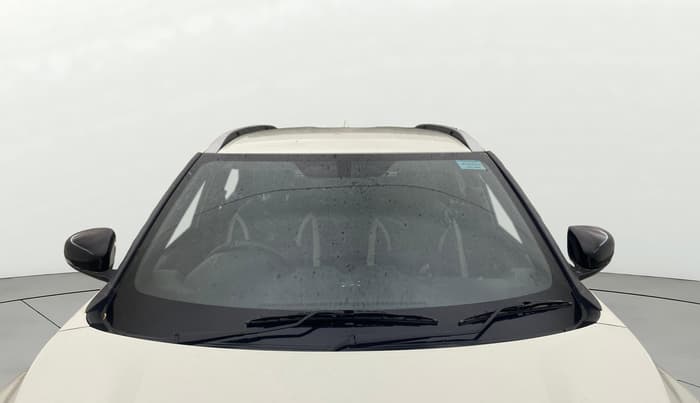 2024 Nissan MAGNITE N-Connecta B4D 1.0 Petrol MT, Petrol, Manual, 10,573 km, Front Windshield