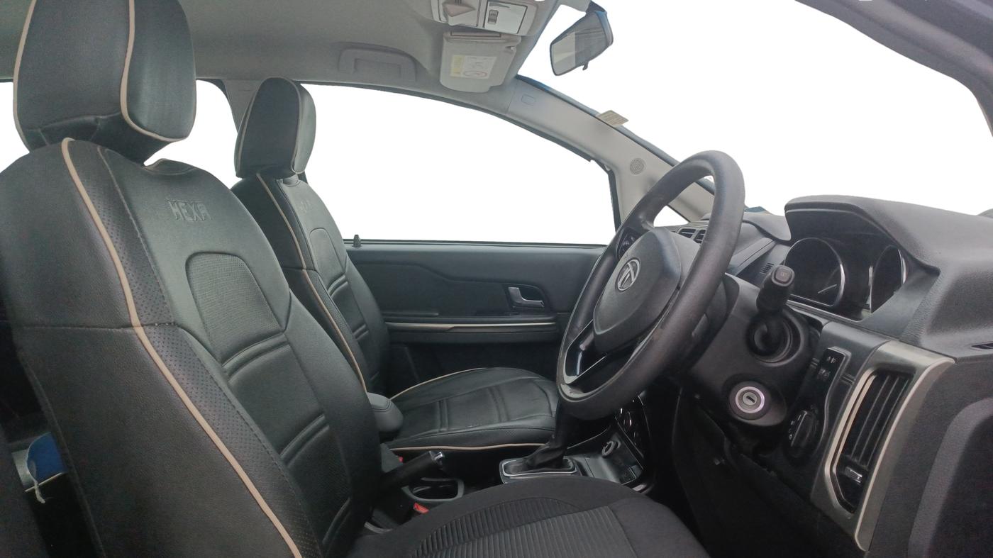 2018 Tata Hexa XMA 4X2 7 STR, Diesel, Automatic, 57,907 km, Right Side Front Door Cabin