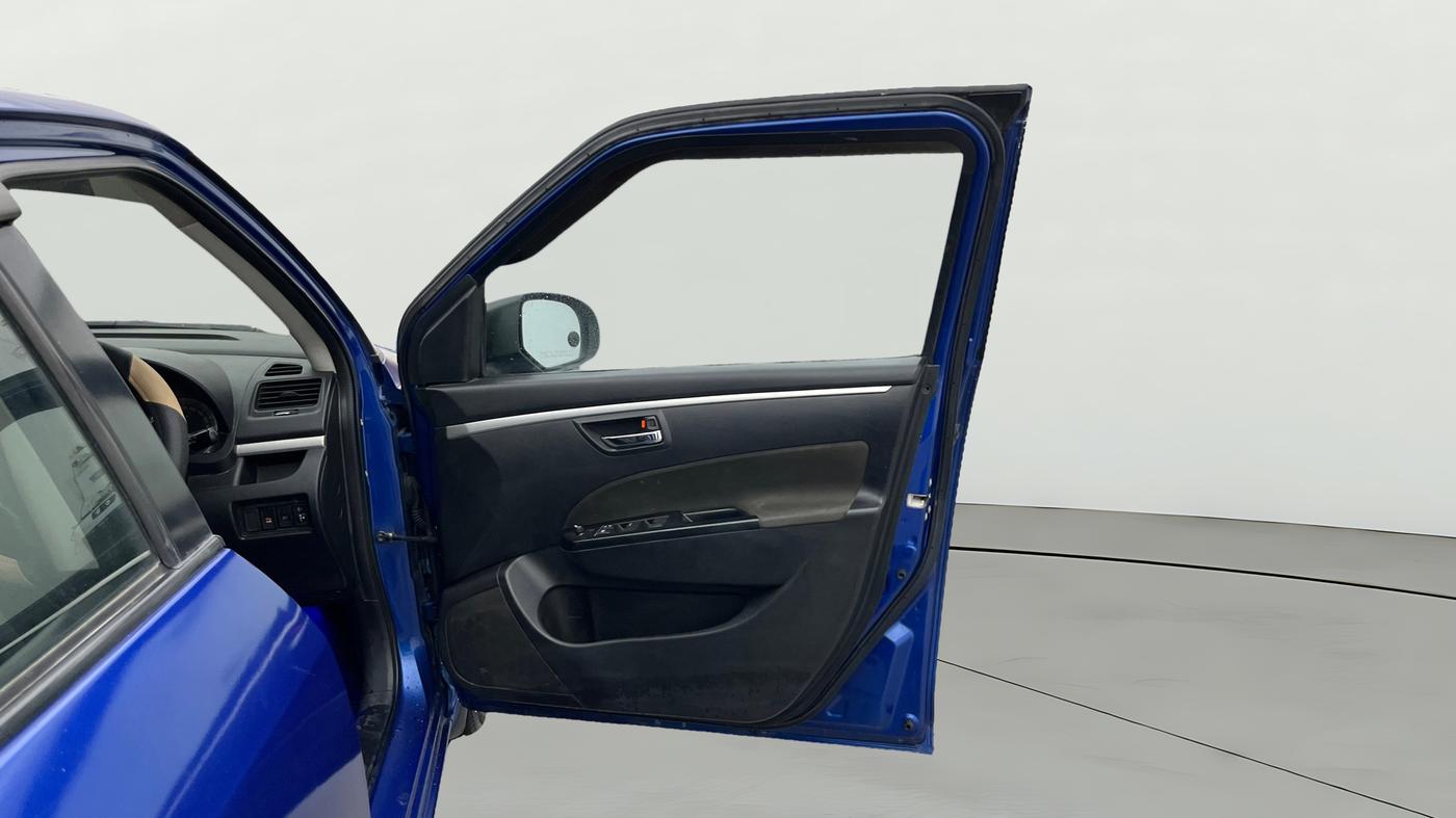 2013 Maruti Swift VXI, Petrol, Manual, 63,020 km, RHS Front Door