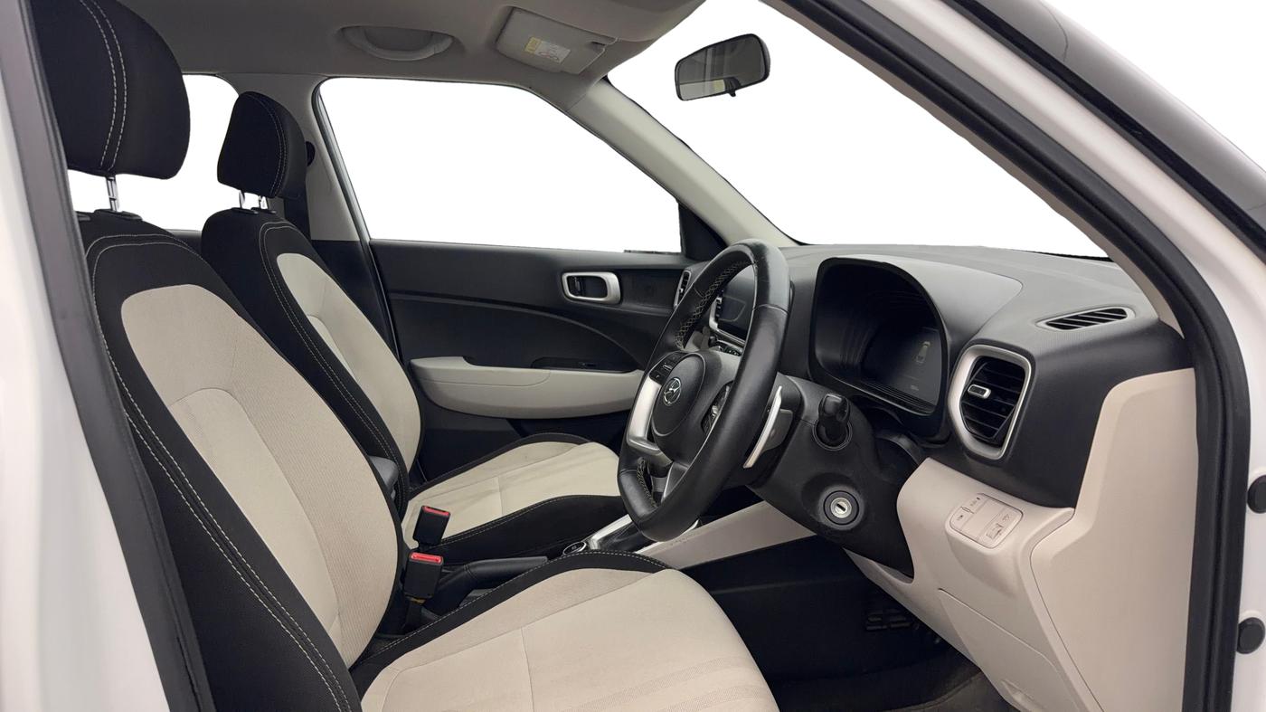 2023 Hyundai VENUE S (O) 1.0 Turbo Petrol DCT, Petrol, Automatic, 18,569 km, Right Side Front Door Cabin