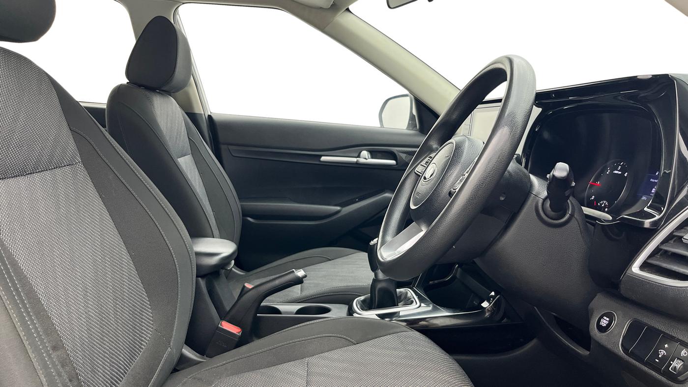 2020 KIA SELTOS HTK PLUS 1.5 DIESEL, Diesel, Manual, 1,38,712 km, Right Side Front Door Cabin