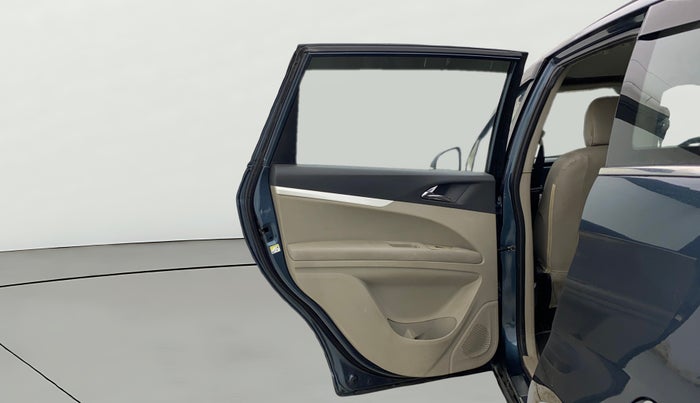 2019 Mahindra MARAZZO M6 8 STR, Diesel, Manual, 81,371 km, LHS Rear Door