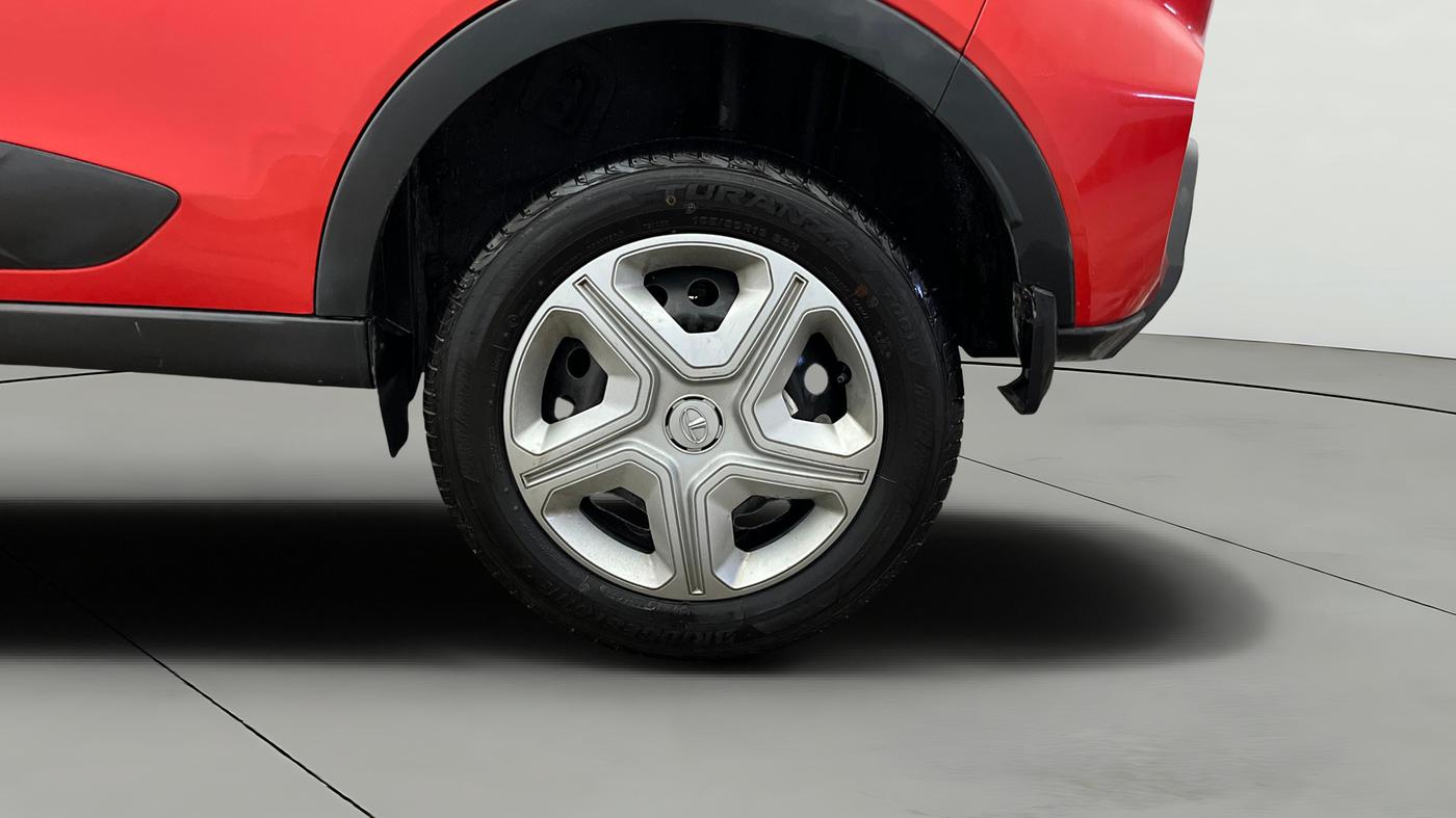 2021 Tata NEXON XMA PETROL, Petrol, Automatic, 23,105 km, Left Rear Wheel