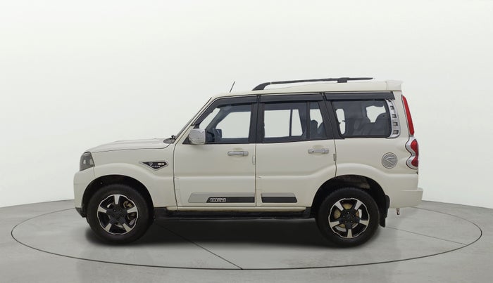 2023 Mahindra SCORPIO CLASSIC S11 7STR, Diesel, Manual, 69,129 km, Left Side