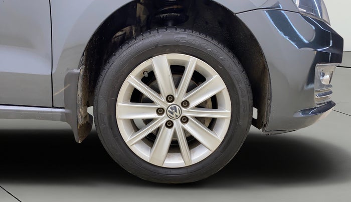 2016 Volkswagen Vento HIGHLINE 1.5 AT, Diesel, Automatic, 55,573 km, Right Front Wheel