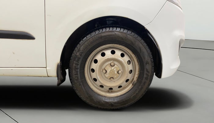 2013 Hyundai i10 ERA 1.1, Petrol, Manual, 42,011 km, Right Front Wheel