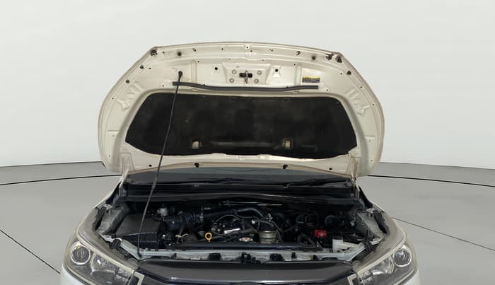 2022 Toyota Innova Crysta 2.7 VX 7 STR, Petrol, Manual, 19,338 km, Open Bonet