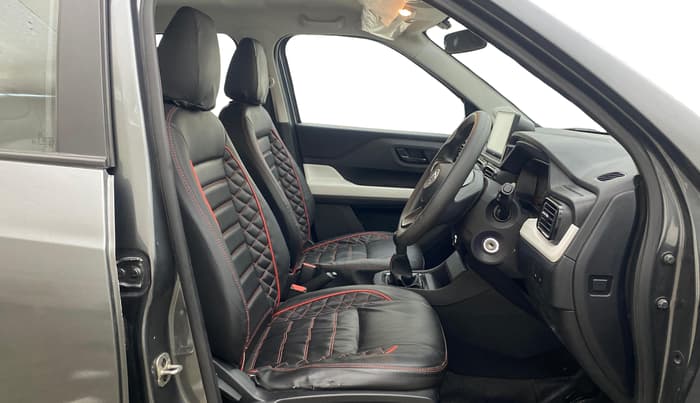 2023 Tata PUNCH PURE MT, Petrol, Manual, 41,686 km, Right Side Front Door Cabin