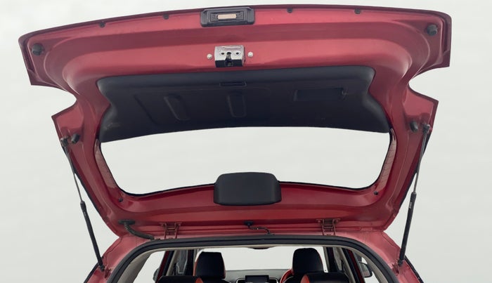 2019 Hyundai VENUE SX(O) 1.4 CRDI, Diesel, Manual, 1,47,495 km, Boot Door Open