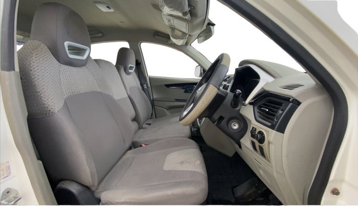 2017 Mahindra Kuv100 K6 PLUS 6 STR, Petrol, Manual, 1,23,281 km, Right Side Front Door Cabin