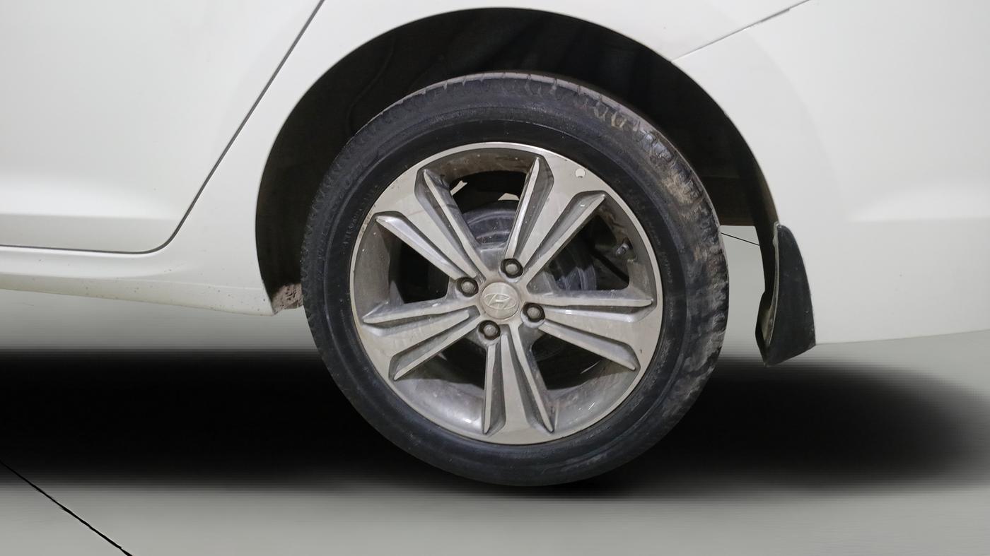 2018 Hyundai Verna 1.6 VTVT SX O, Petrol, Manual, 79,864 km, Left Rear Wheel