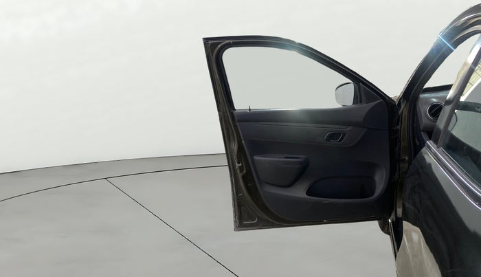 2016 Renault Kwid RXT 0.8, CNG, Manual, 92,592 km, LHS Front Door