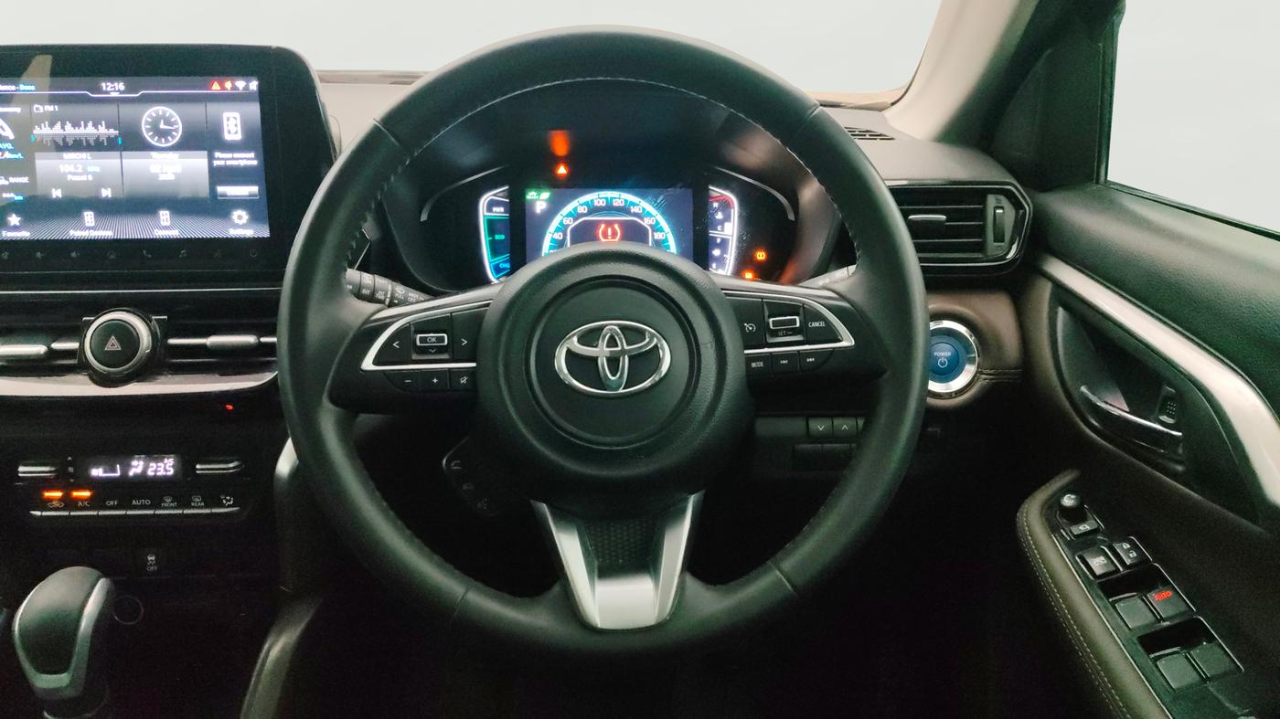 2023 Toyota URBAN CRUISER HYRYDER V HYBRID, Hybrid, Automatic, 89,766 km, Steering Wheel Close Up