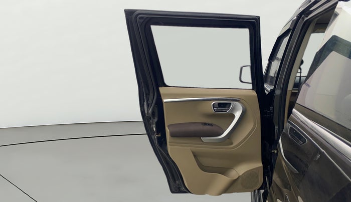 2017 Mahindra TUV300 T8 AMT, Diesel, Automatic, 95,597 km, LHS Rear Door