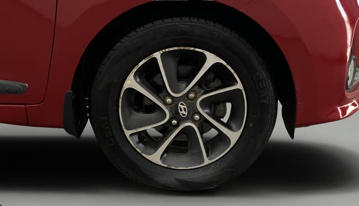 2017 Hyundai Grand i10 SPORTZ (O) AT 1.2 KAPPA VTVT, Petrol, Automatic, 61,109 km, Right Front Wheel