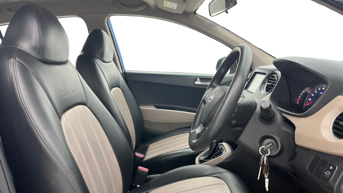 2018 Hyundai Grand i10 SPORTZ AT 1.2 KAPPA VTVT, Petrol, Automatic, 61,935 km, Right Side Front Door Cabin