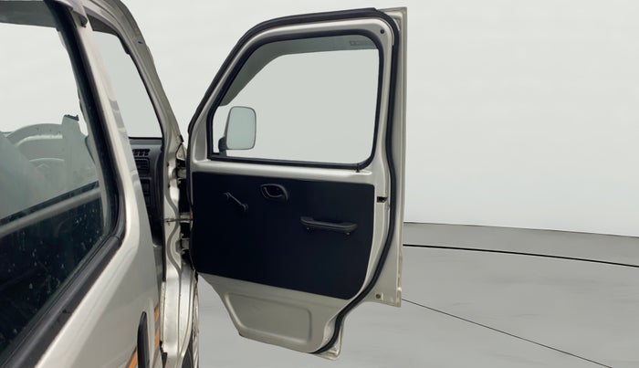 2022 Maruti Eeco 5 STR AC (O), Petrol, Manual, 30,049 km, RHS Front Door