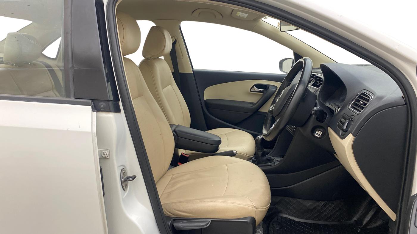 2017 Skoda Rapid AMBITION 1.5 TDI, Diesel, Manual, 1,03,317 km, Right Side Front Door Cabin