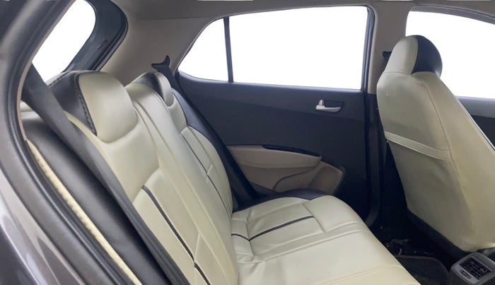 2020 Hyundai Grand i10 SPORTZ 1.2 KAPPA VTVT, Petrol, Manual, 45,776 km, Right Side Rear Door Cabin