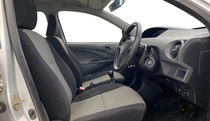 2013 Toyota Etios Liva G, Petrol, Manual, 34,672 km, Right Side Front Door Cabin
