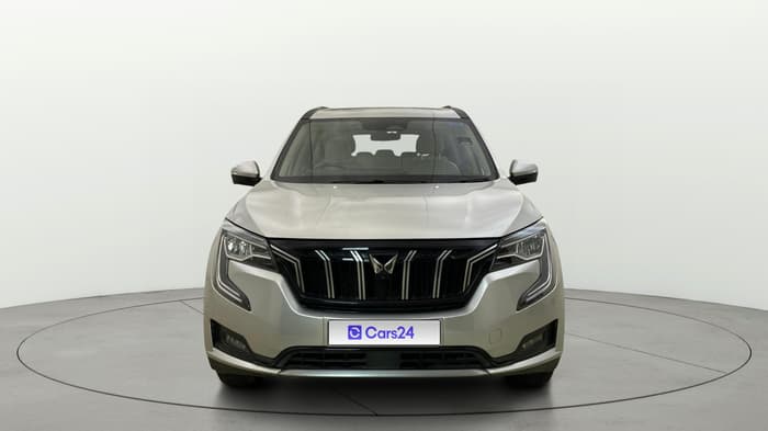 2021 Mahindra XUV700 AX 7 LUXURY P AT 7 STR, Petrol, Automatic, 47,374 km, Front