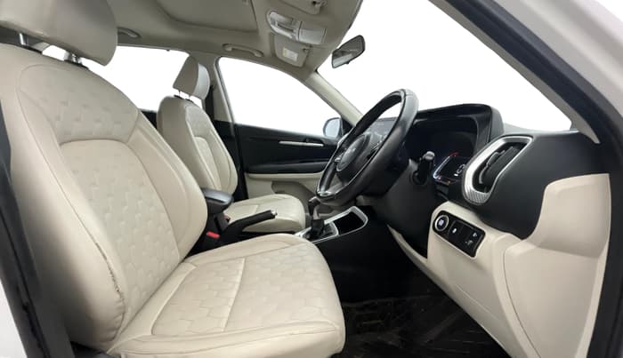 2021 KIA SONET HTX 1.0 IMT, Petrol, Manual, 36,427 km, Right Side Front Door Cabin