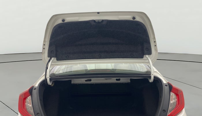 2019 Honda Civic 1.8L I-VTEC V CVT, Petrol, Automatic, 32,303 km, Boot Door Open