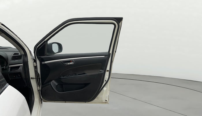 2016 Maruti Swift VXI, Petrol, Manual, 53,297 km, RHS Front Door