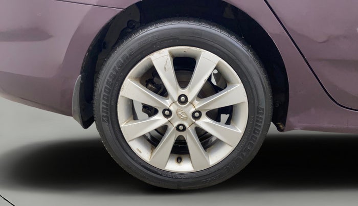 2012 Hyundai Verna FLUIDIC 1.6 VTVT SX, Petrol, Manual, 1,00,626 km, Right Rear Wheel