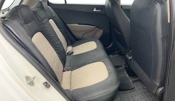 2018 Hyundai Grand i10 SPORTZ (O) 1.2 KAPPA VTVT, Petrol, Manual, 45,578 km, Right Side Rear Door Cabin