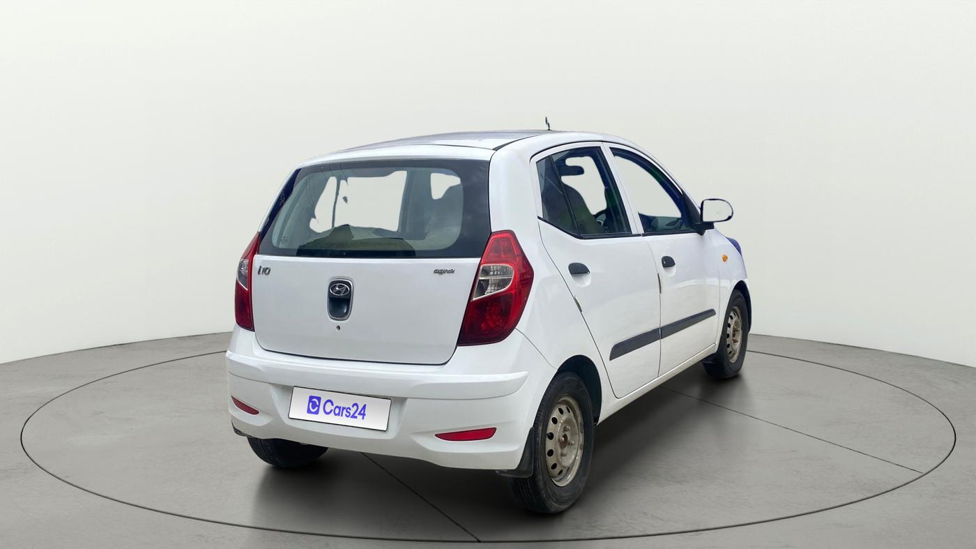 2014 Hyundai i10 MAGNA 1.1, Petrol, Manual, 63,382 km, Right Back Diagonal