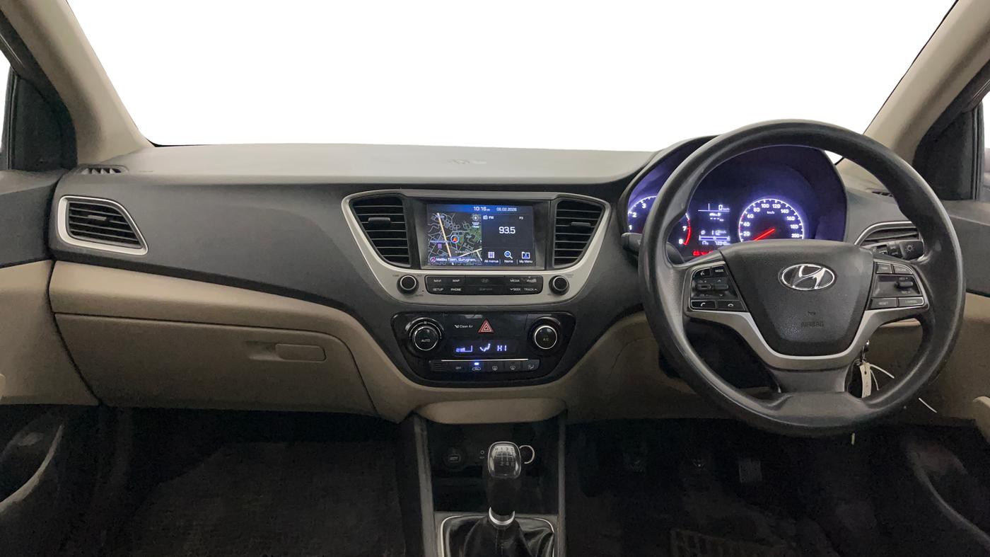 2017 Hyundai Verna 1.6 VTVT SX, Petrol, Manual, 73,291 km, Dashboard