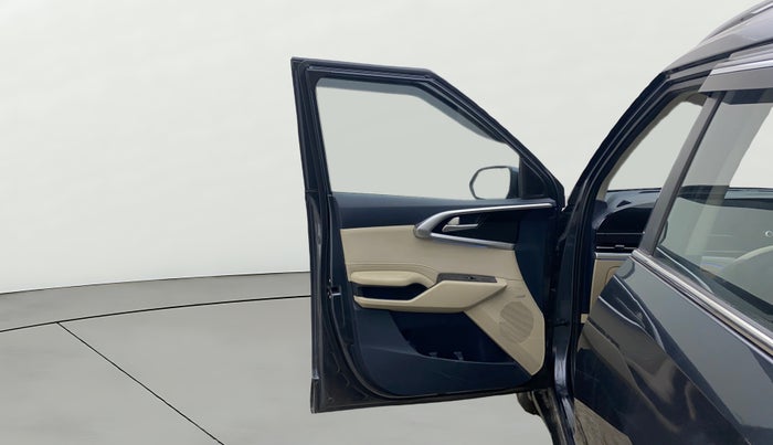 2022 KIA CARENS LUXURY PLUS 1.4 PETROL DCT 7 STR, Petrol, Automatic, 36,336 km, LHS Front Door