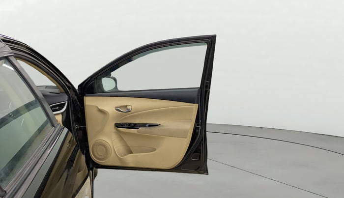 2018 Toyota YARIS G MT, Petrol, Manual, 51,312 km, RHS Front Door