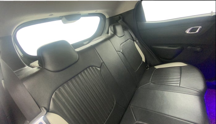 2019 Renault Kwid RXT 0.8 (O), Petrol, Manual, 53,682 km, Right Side Rear Door Cabin