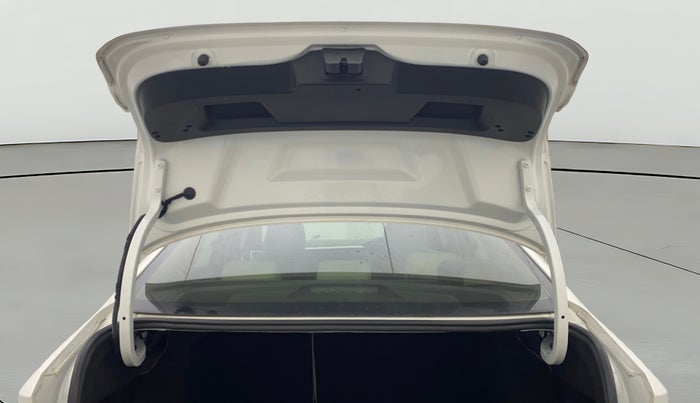 2022 Volkswagen VIRTUS HIGHLINE TSI 1.0 MT, Petrol, Manual, 61,366 km, Boot Door Open