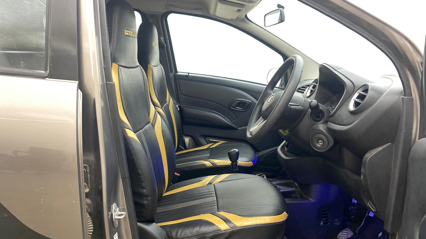 2018 Datsun Redi Go T(O) 1.0, Petrol, Manual, 40,302 km, Right Side Front Door Cabin