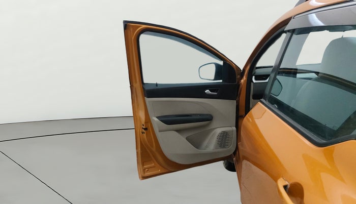 2022 Renault TRIBER RXZ, Petrol, Manual, 36,435 km, LHS Front Door