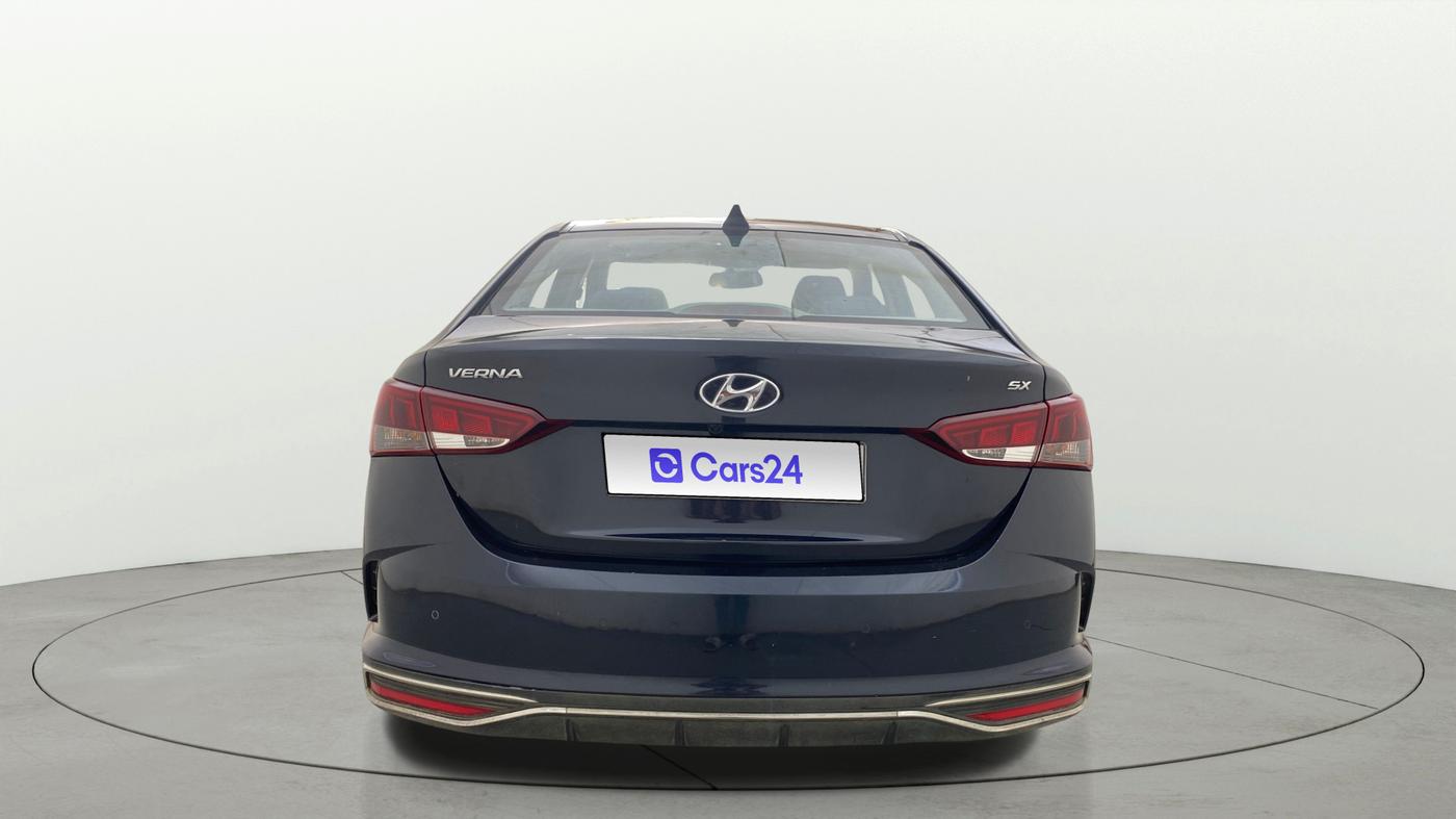 2022 Hyundai Verna SX (O) 1.5 VTVT IVT, Petrol, Automatic, 43,765 km, Back/Rear
