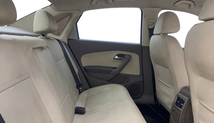 2015 Skoda Rapid 1.6 MPI ELEGANCE PLUS, Petrol, Manual, 1,26,232 km, Right Side Rear Door Cabin