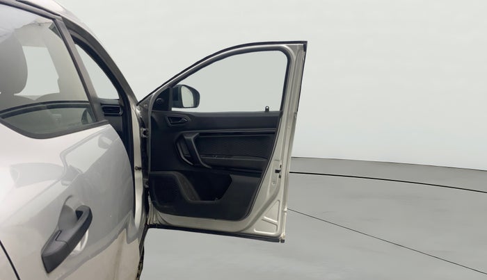 2021 Renault Kiger RXE MT, Petrol, Manual, 31,387 km, RHS Front Door