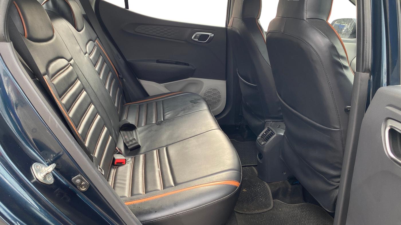 2021 Hyundai GRAND I10 NIOS SPORTZ AMT 1.2 KAPPA VTVT, Petrol, Automatic, 31,871 km, Right Side Rear Door Cabin