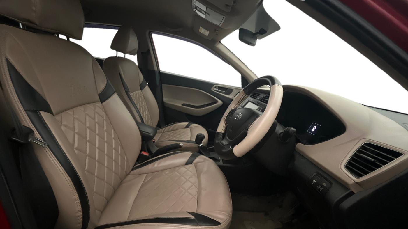 2016 Hyundai Elite i20 ASTA 1.2 (O), Petrol, Manual, 63,529 km, Right Side Front Door Cabin
