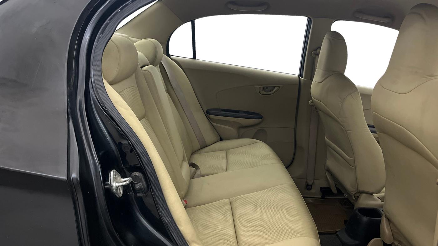2013 Honda Amaze 1.2L I-VTEC S, Petrol, Manual, 1,26,750 km, Right Side Rear Door Cabin