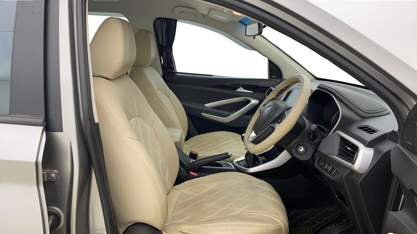 2020 MG HECTOR SUPER 1.5 PETROL, Petrol, Manual, 55,775 km, Right Side Front Door Cabin
