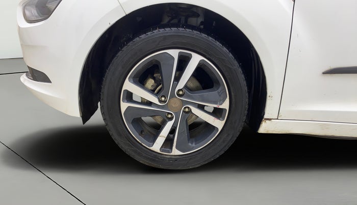 2023 Tata ALTROZ  XZ PLUS (S) , Diesel, Manual, 45,559 km, Left Front Wheel
